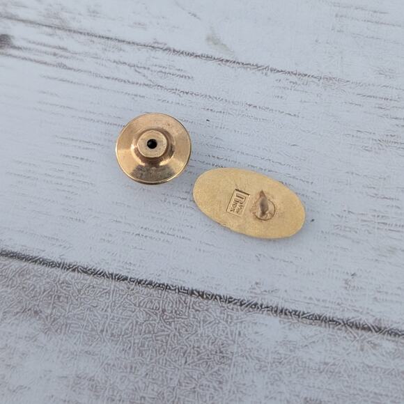 Vintage Pin / Brooch - 1/10 10K Gold Oval Cross Pin Religious Christian - Picture 4 of 4